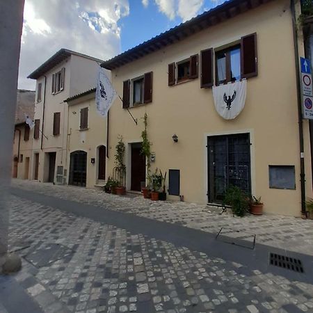 B&B La Casa Di Alice Foligno Exterior foto